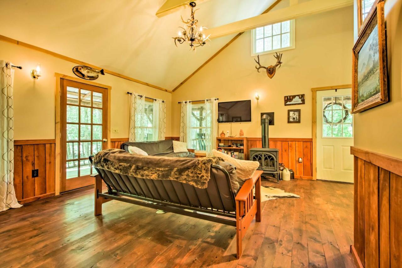 Clearwater Cabin On 10 Acres With Trout Stream! Monterey ภายนอก รูปภาพ